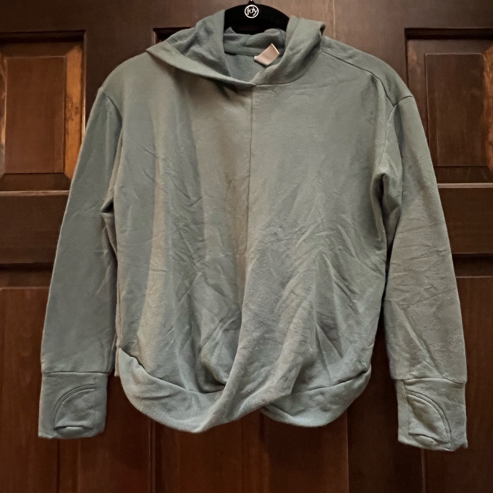 COPY - COPY - Athleta Girl green pullover size 7